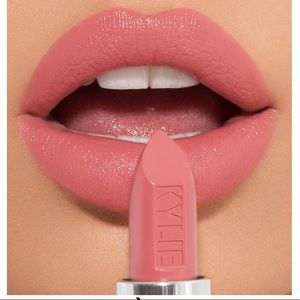 Kylie Cosmetics Puppy Love Créme Lipstick